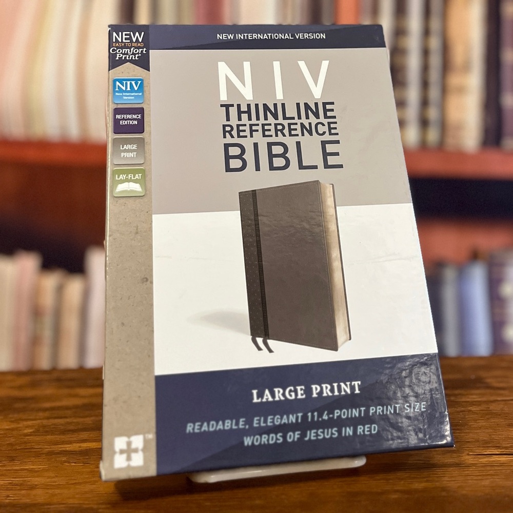NIV, Thinline Reference Bible, Large Print, Leathersoft, Gray ISBN 9780310449584